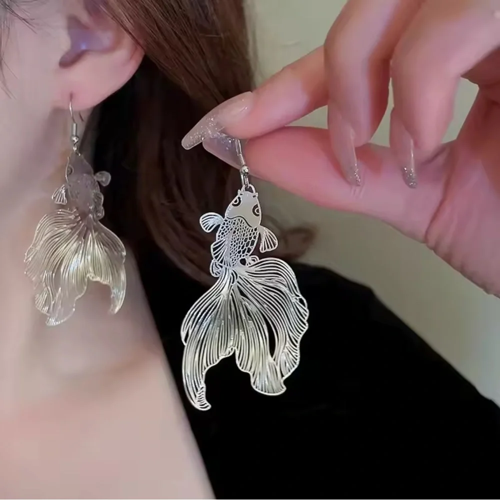 Free People feather light filigree silver Koi Fish Earrings - Picture 2 of 3